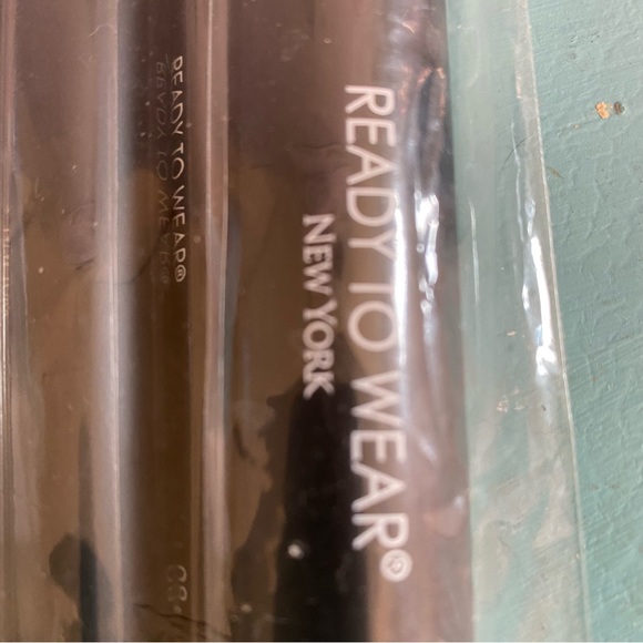 READY TO WEAR NEW YORK MAKEUP BRUSH SET PROFESSIONAL NUMBERED TO HELP YOU BNIB - Picture 7 of 7
